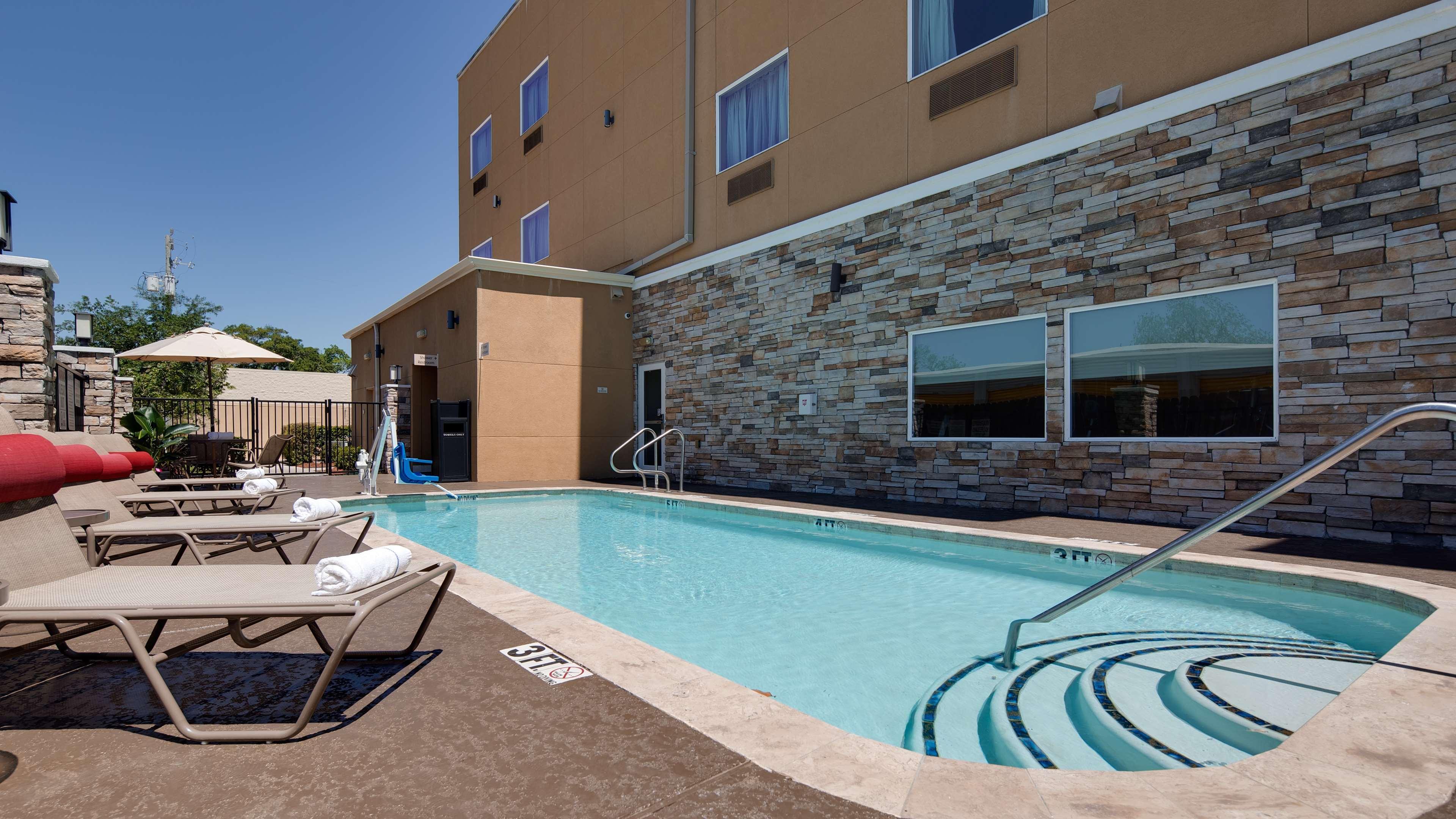 Best Western Plus Lake Jackson Inn & Suites Esterno foto
