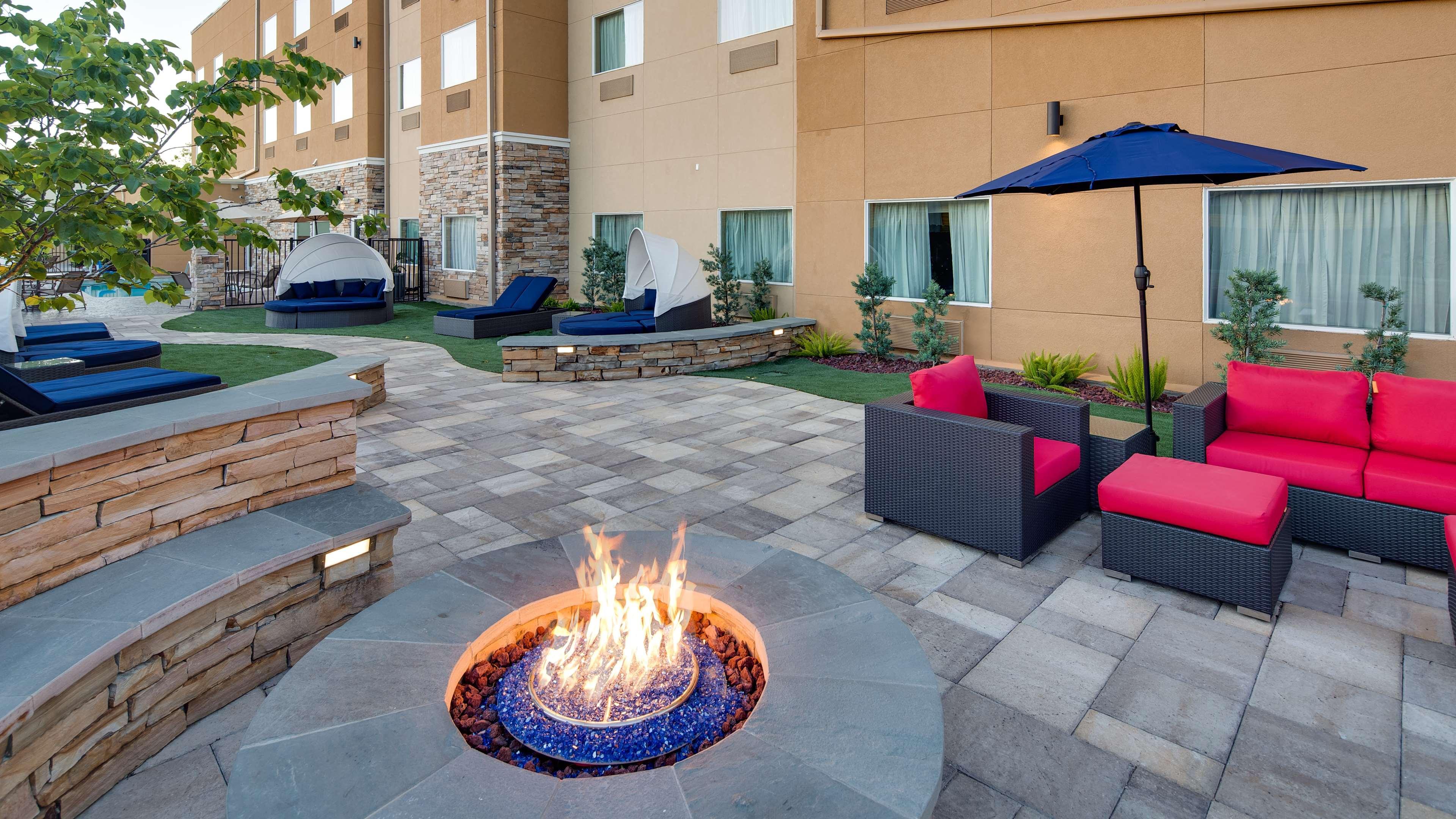 Best Western Plus Lake Jackson Inn & Suites Esterno foto