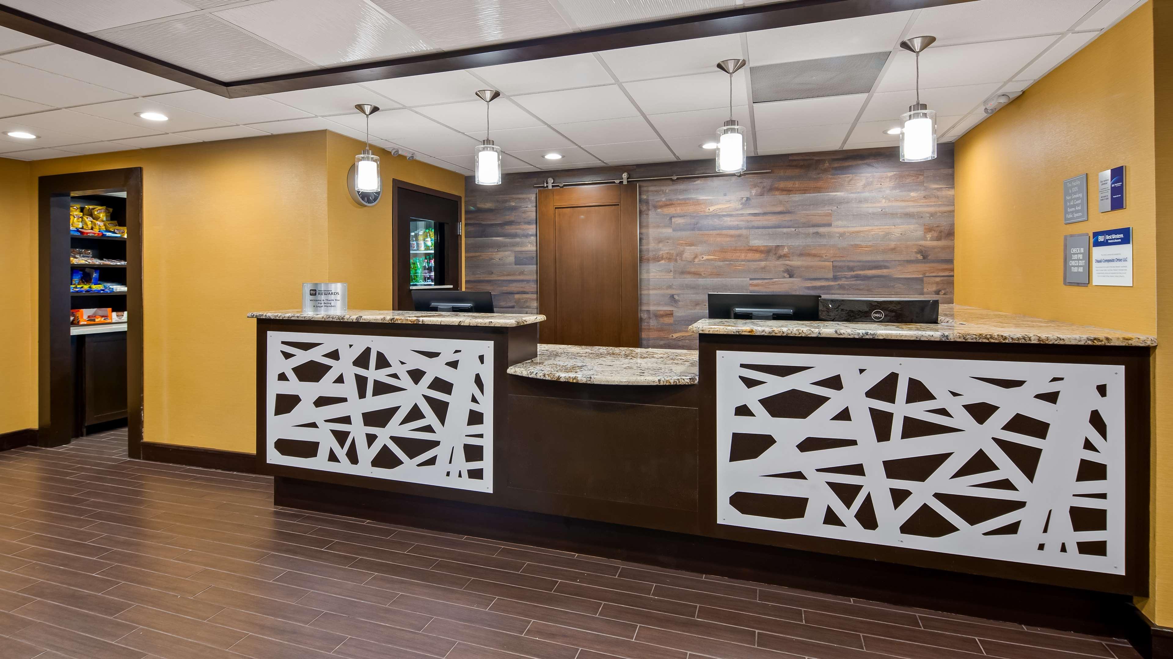 Best Western Plus Lake Jackson Inn & Suites Esterno foto