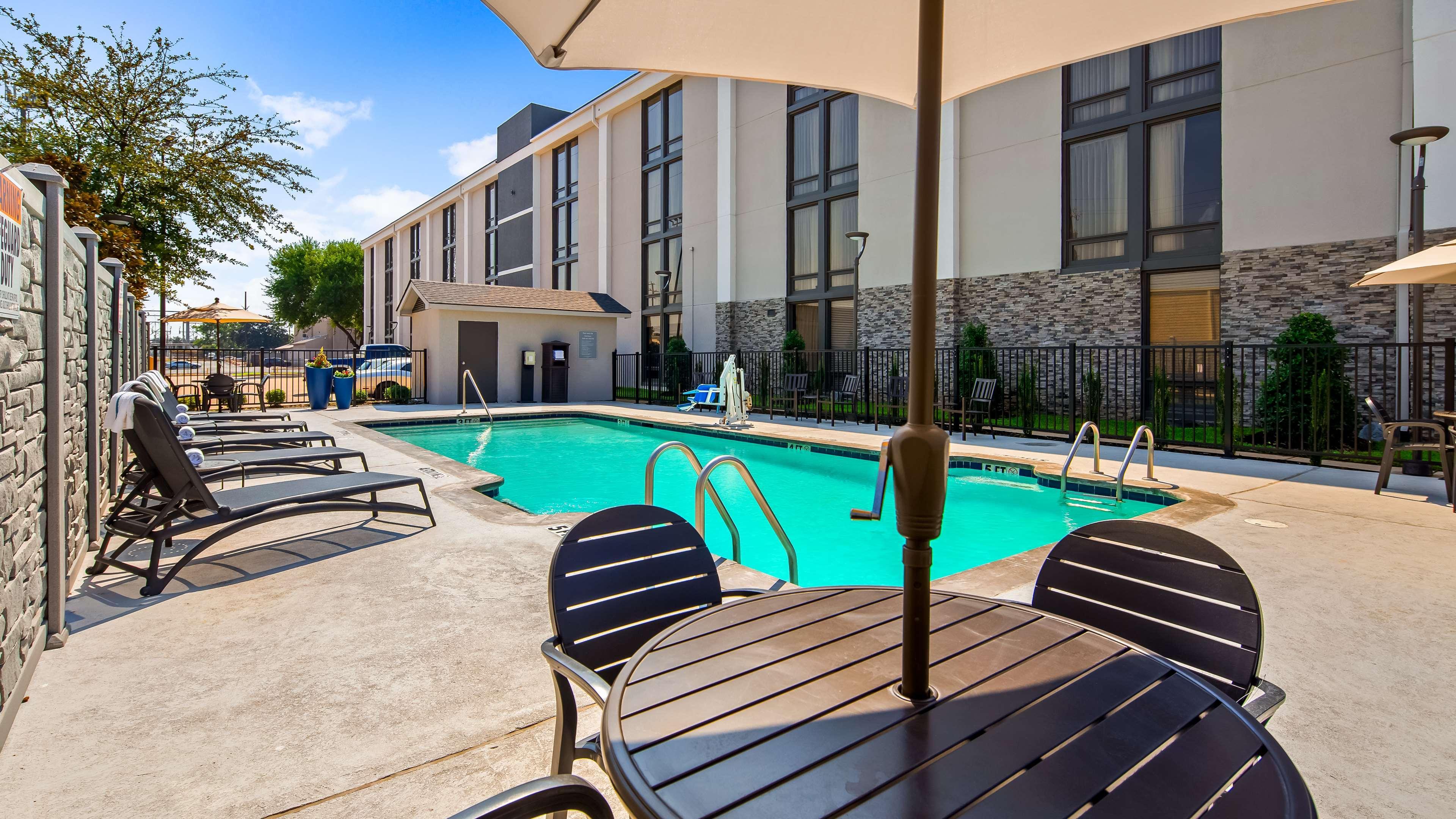 Best Western Plus Lake Jackson Inn & Suites Esterno foto