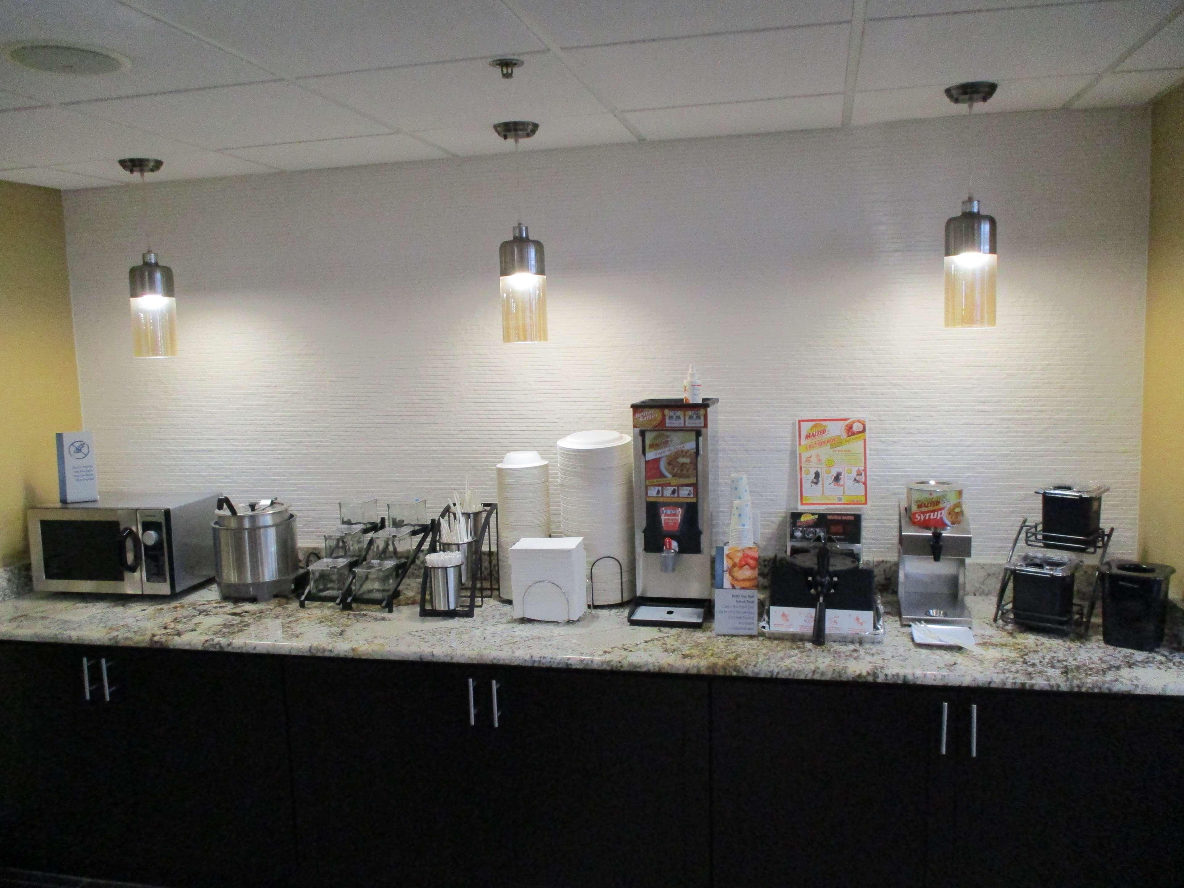 Best Western Plus Lake Jackson Inn & Suites Esterno foto