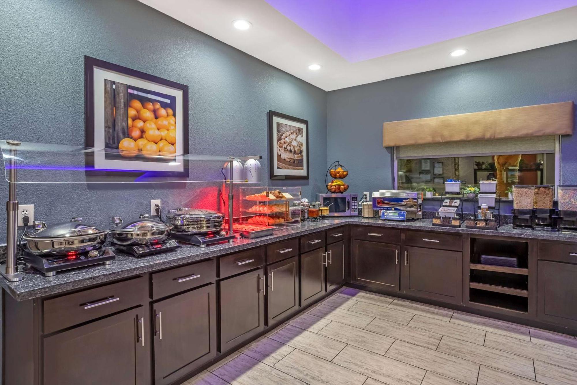 Best Western Plus Lake Jackson Inn & Suites Esterno foto