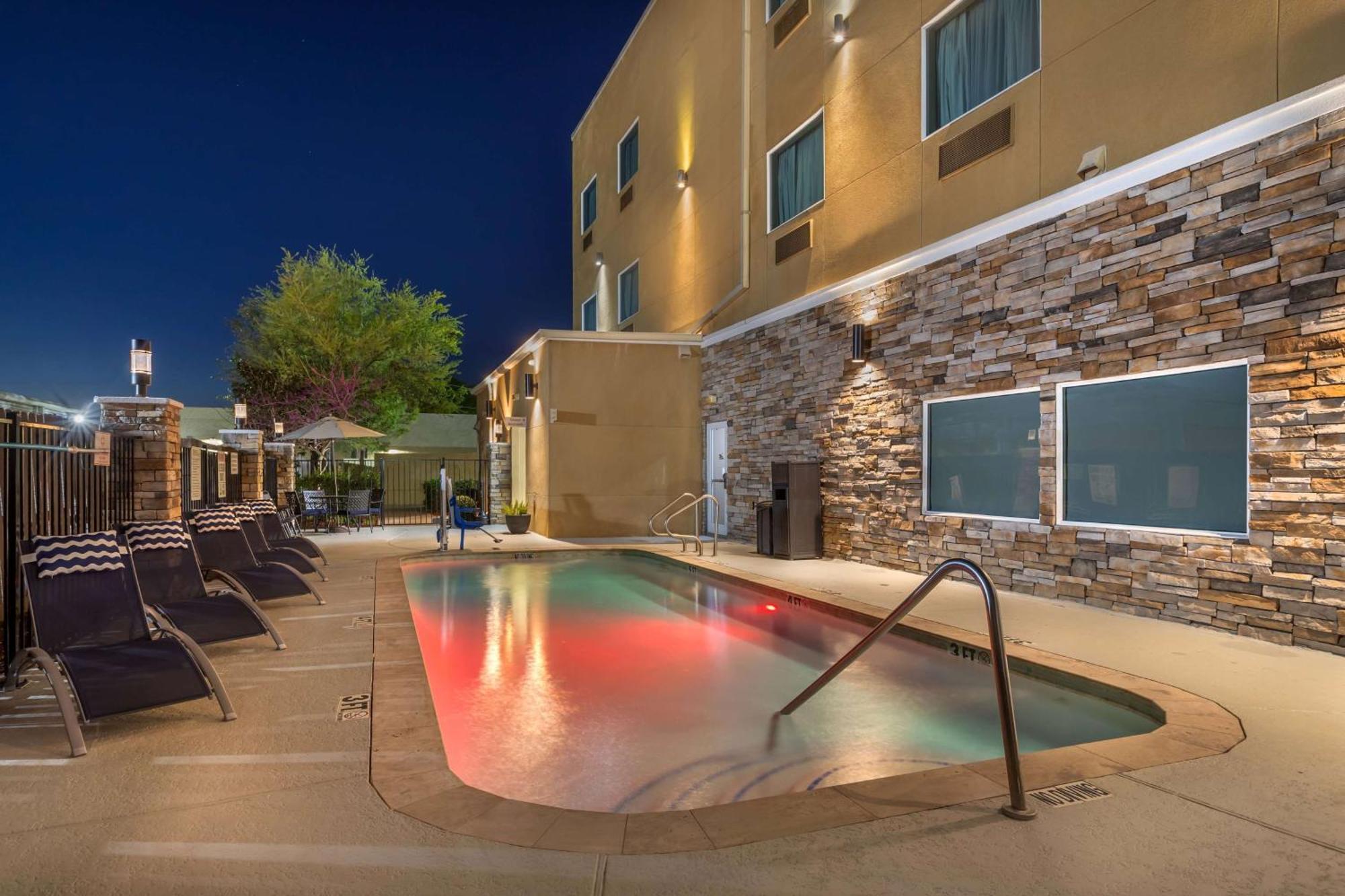 Best Western Plus Lake Jackson Inn & Suites Esterno foto