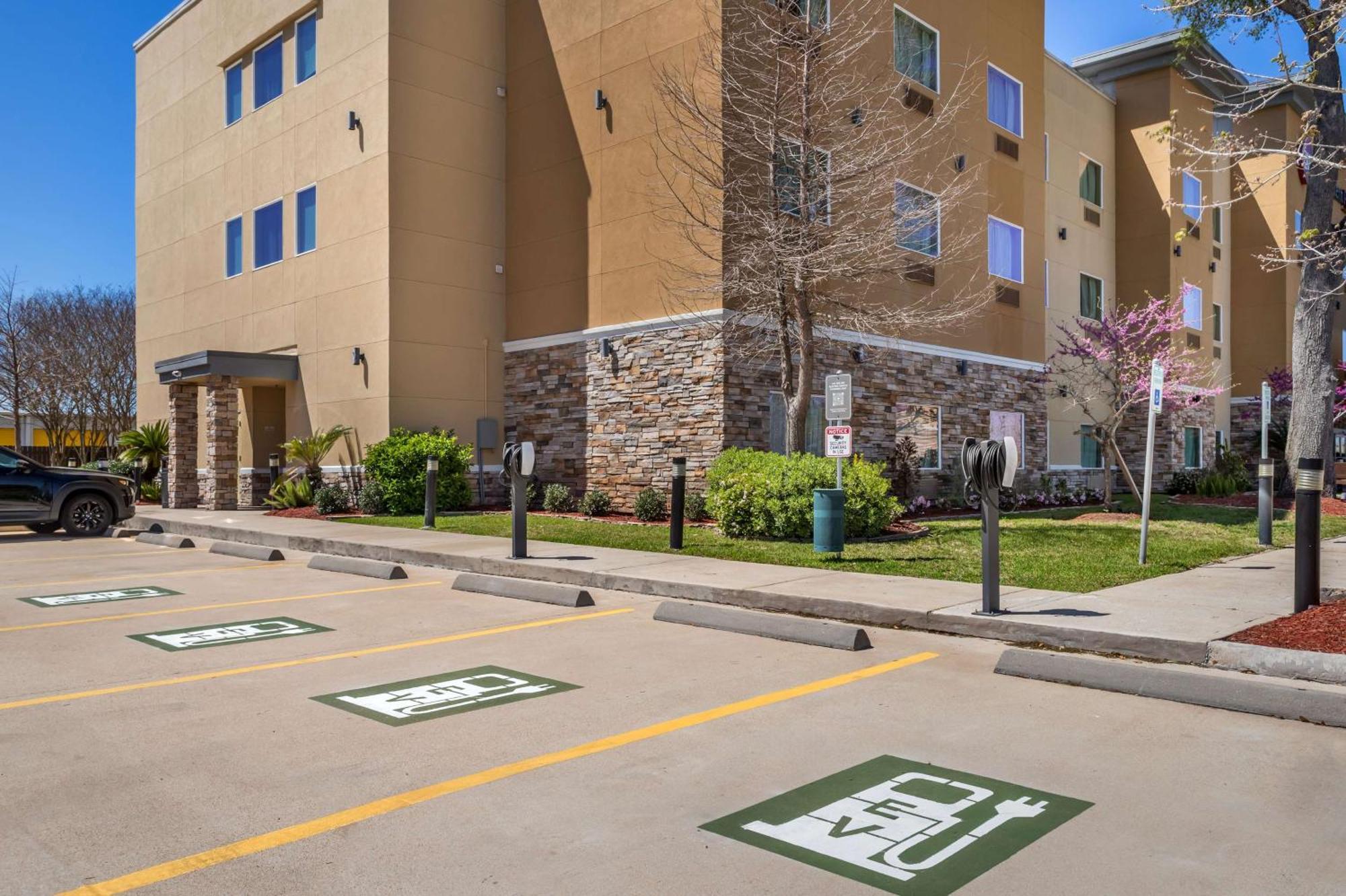 Best Western Plus Lake Jackson Inn & Suites Esterno foto