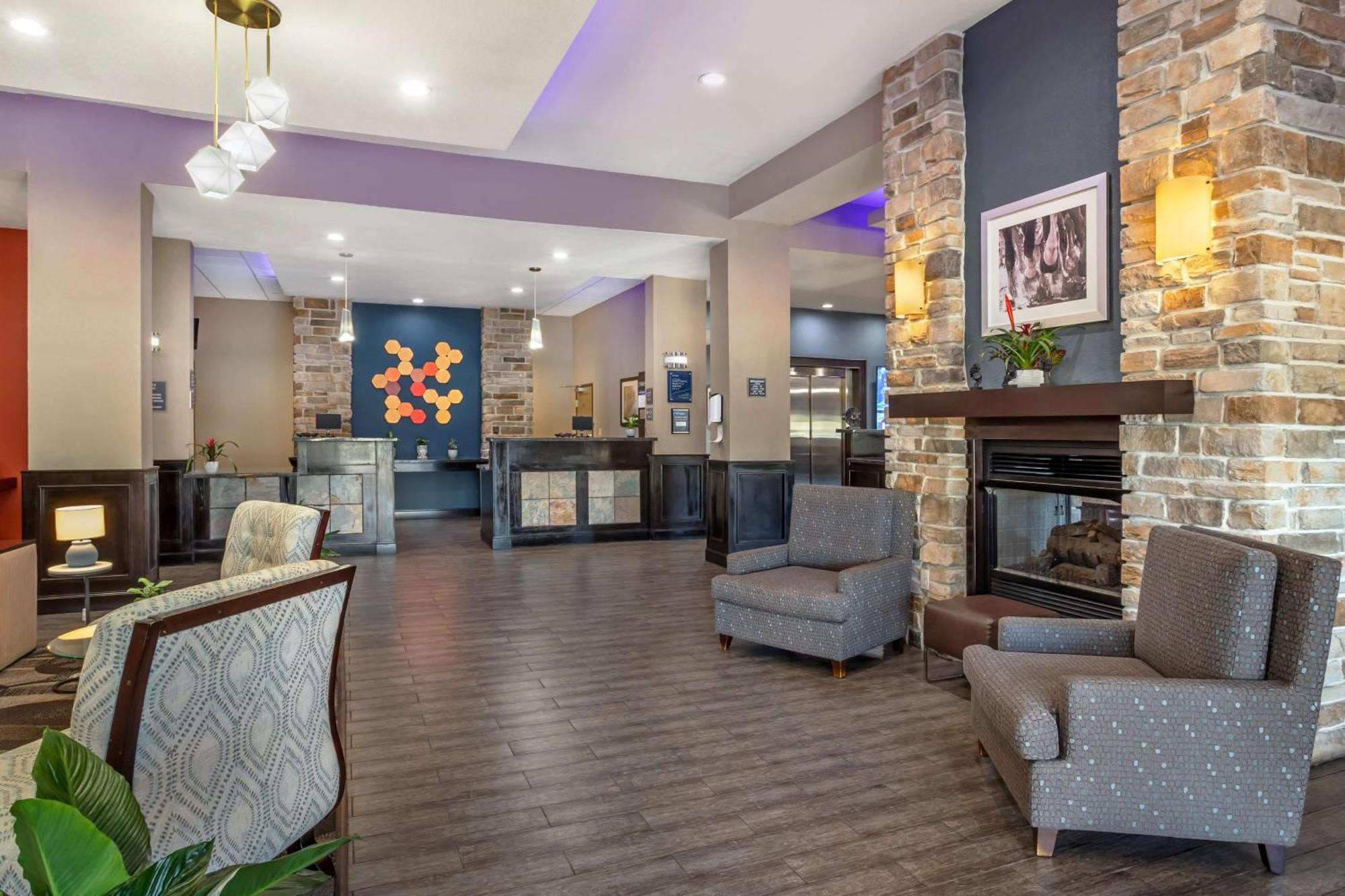 Best Western Plus Lake Jackson Inn & Suites Esterno foto