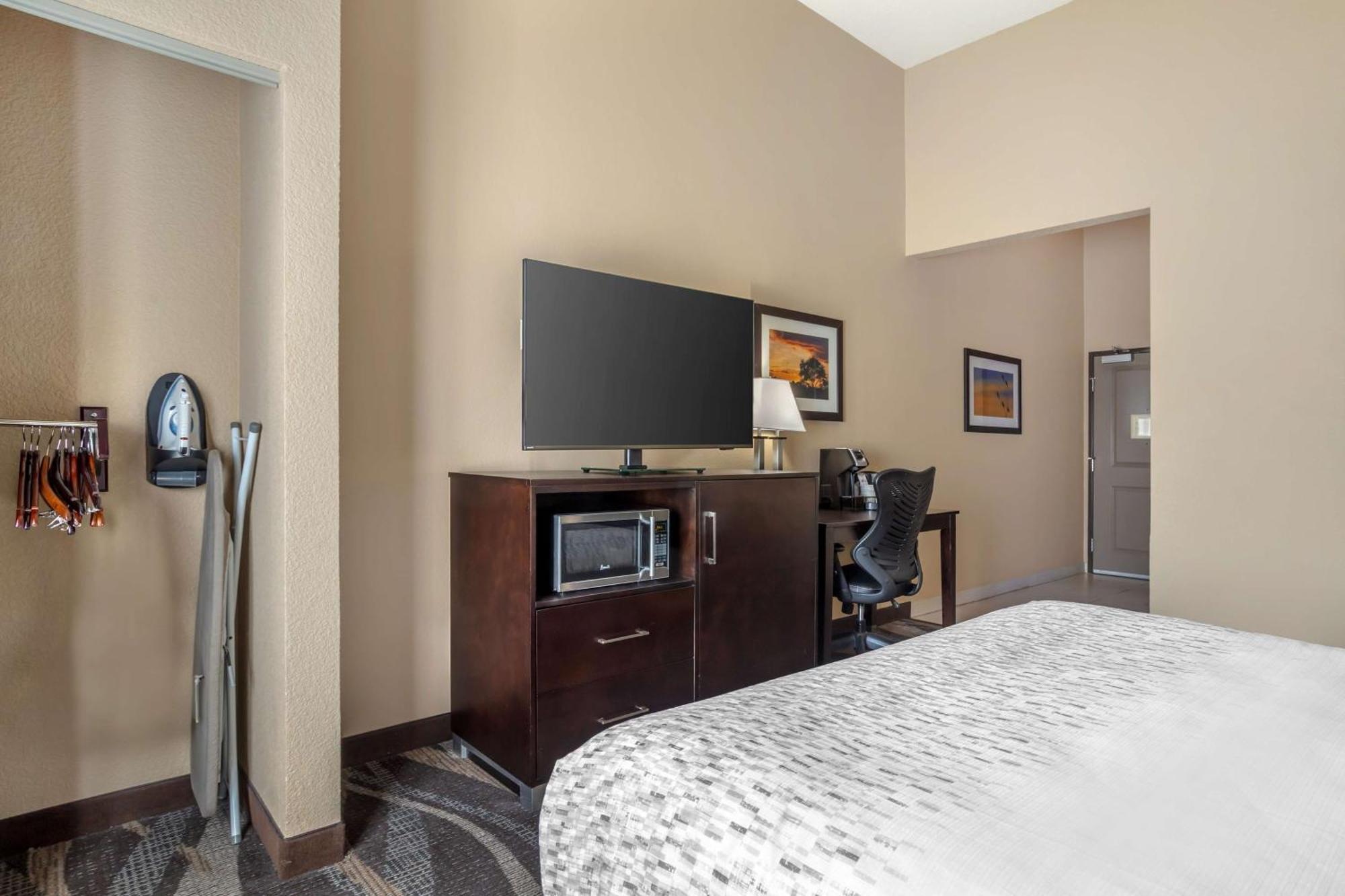 Best Western Plus Lake Jackson Inn & Suites Esterno foto